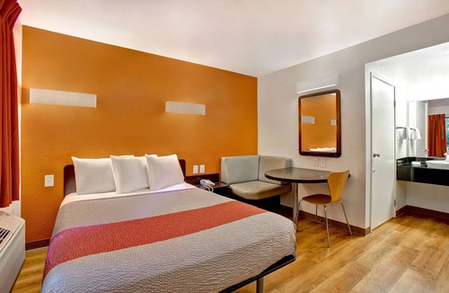 Sunnyvale Hotel | Motel 6 Sunnyvale, CA - North