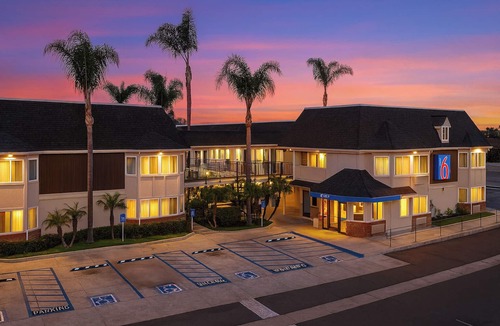 Westminster Hotel | Motel 6 Westminster, CA - North