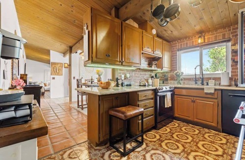 Lemon Grove House | Mountain Majesty 2 BR Home with AC, BBQ, Parking, and View