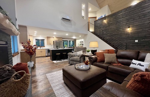 Ashford Cabin | Mt Rainier Getaway | Hot Tub, Fire Pit, EV