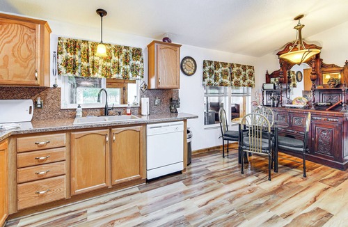 Redding House | ‘Mtn Gate Guest House’ ~ 6 Mi to Shasta Lake!