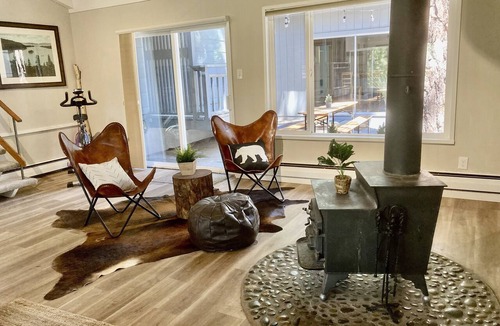 Lake Forest House | Multi-Family Vacation Bliss -Walk to Beach & Nature Trails Pet OK