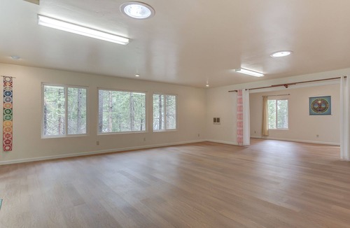 Weed House | Namaste House at Healing Waters of Shasta