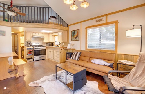 Lake Almanor Peninsula Cabin | Near Lake Almanor & Golf: Cozy Cabin!