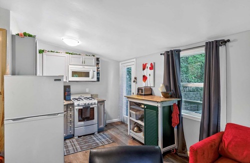 Hacienda House | NEW! Forest Cabin | Russian River | Nature Retreat