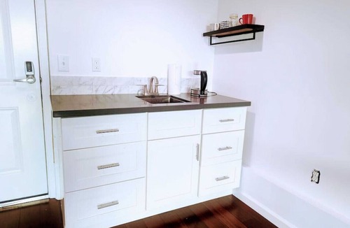 Bayview House | New! Quiet, private studio. Private bath + Garden