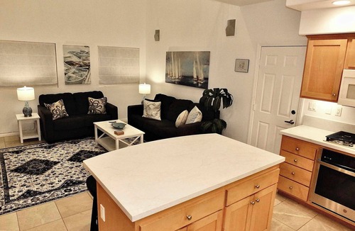 Belmont Shore House | New Remodel, Rooftop Deck, Sleeps 8+