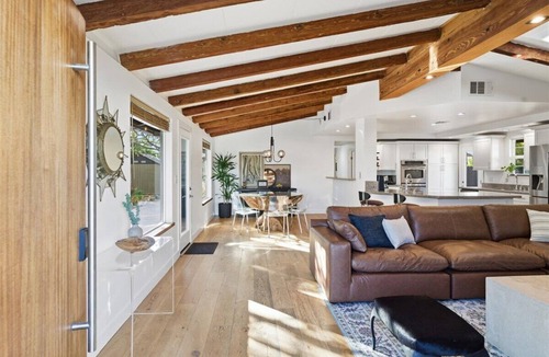 Fairmount Park House | NEW San Diego Modern Luxxe Retreat, 10 min to Downtown-Pool, Hot Tub & Speakeasy