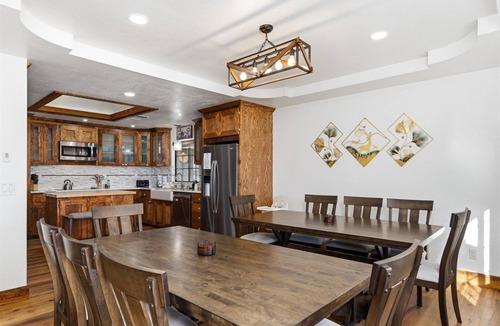 Oakhurst House | New! Splash Mountain @ Yosemite w/pool/game room/hot tub