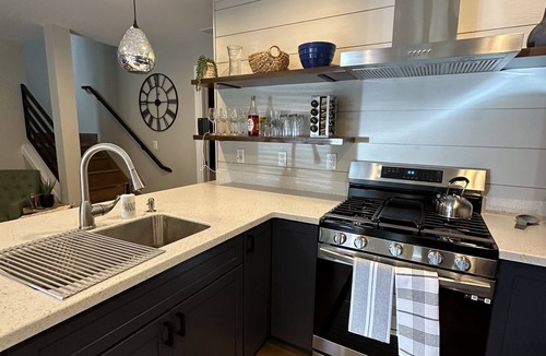 Paradise Estates House | New Vacation Home near Mt Rainier. We now have Wi-Fi. We do not allow pets.