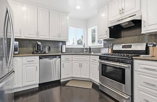 Clarkdale House | Newly Remodeled and Furnished 3BR Culver City