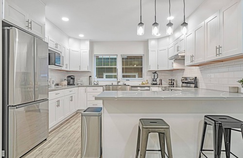 Mount Baker Condo | Newly renovated 3B2B main home with yard, AC in lovely Seattle Mt Baker
