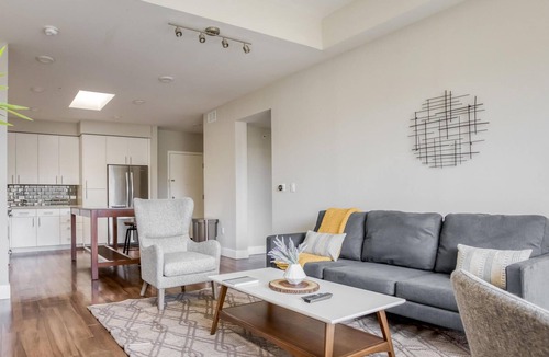 Santa Clara Apartment | Nice 2BR in Santa Clara, Parking + Pet-Friendly