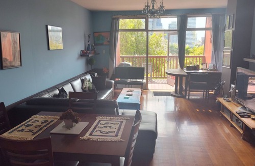 North Beach Apartment | North Beach-Telegraph Hill apartment with view, private garden and deck!