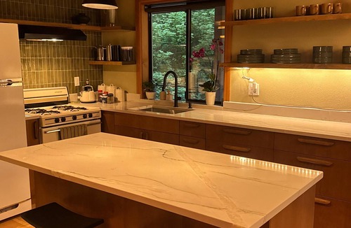 Marblemount Cabin | North Cascades River Song Cabin - riverfront, hot tub