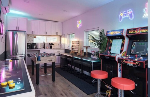 Normal Heights House | North Park 5 Beds Rooftop Cinema & Activities