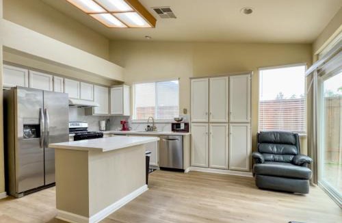 Oakley House | Oakley Bay Area Haven
