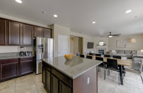 Redding House | *Oasis Place* NEW Game Room Heated Pool Spa