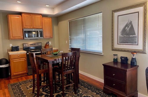 Trinidad House | Ocean-view studio near redwoods and beaches—your basecamp for Trinidad adventure.