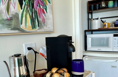 Marine Terrace Cottage | Ocean Views, King Bed, AC, Walk to Fiscalini Preserve Trails