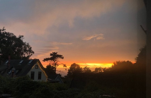 Mendocino House | Ocean Views Mendocino Beach House Path directly to the Beach!