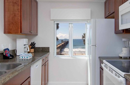 Townsite Resort | Oceanfront 2BR Deluxe at Club Wyndham Oceanside Pier Resort in California