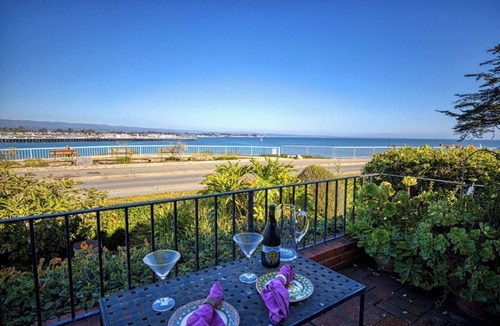 Westside Santa Cruz House | Oceanfront Beach Boardwalk Hot Tub BBQ