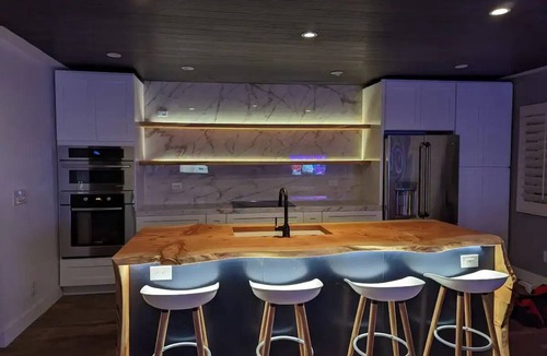 Ocean Beach Condo | Oceanfront beach living in an amazing modern condonn