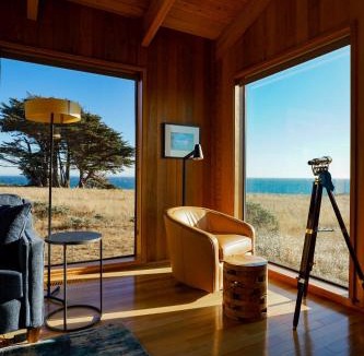 Sea Ranch House | Oceanfront Bluff Home Golf Privileges