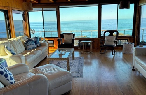 Leucadia House | Oceanfront Home, Stone Steps Beach Access, Jacuzzi on Oceanfront Deck