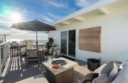El Porto House | Oceanview Luxe Home | Steps to the Strand | Bikes