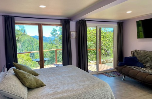 Rogue River House | Off-grid container home on 6 private acres, outdoor soaking tubs and plunge pool