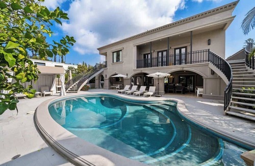 Hollywood Hills West Villa | Olympia Luxe Estate
