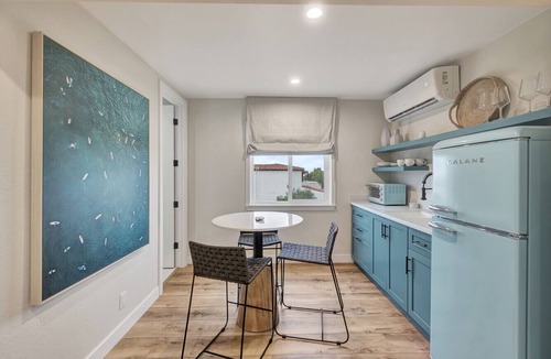 San Clemente Apartment | ON Avenida Del Mar- Heart of Downtown- 10 minute WALK to the Pier! Parking!