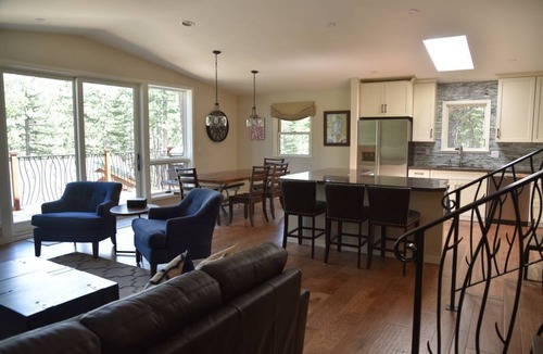 Montgomery Estates House | Open for the 4th of July! Updated Tahoe Home 4 Bedrooms-