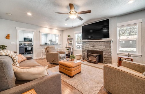 Calpine House | Outdoor Adventure Base w/Private Patio in Calpine