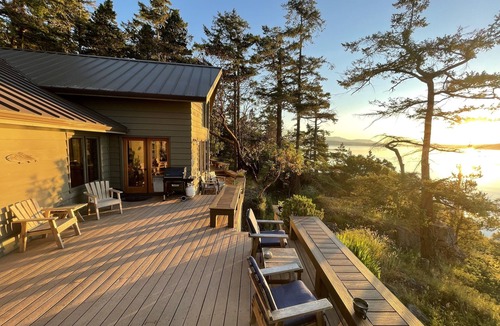 Friday Harbor House | Paradise found at the water’s edge on San Juan Island