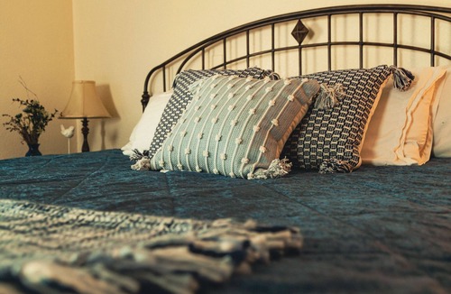 Yelm Bed & Breakfast | Parrish Room at BNB