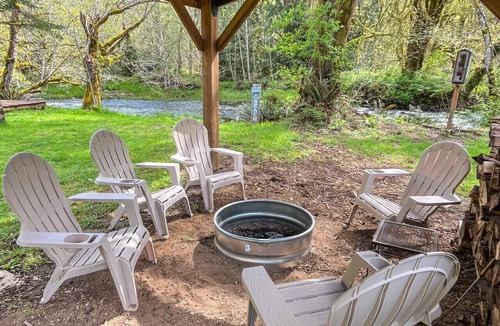 Longview House | Peace and Quiet ~ Unique Escape w/Sauna & BBQ