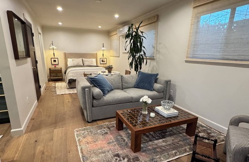 Burbank House | Peaceful 1-bedroom bungalow with AC in charming Burbank