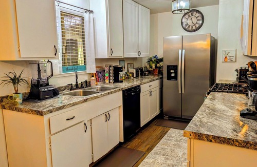 North Auburn House | Peaceful Auburn Sanctuary Mid-term rental home
