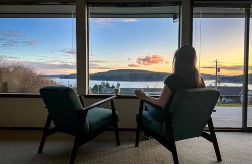 Anacortes House | Peaceful Cabin with Bay Views and Outdoor Hot-Tub in Washington