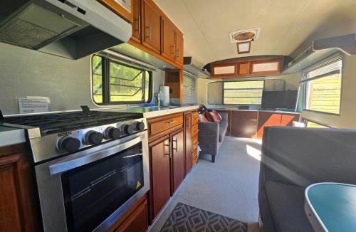 Freshwater House | Peaceful Farm Airstream Camper Retreat - Hot Tub