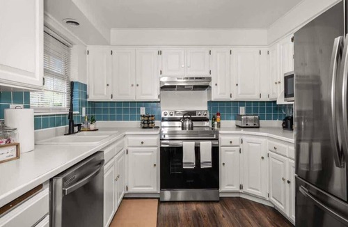 Fairwood House | Peaceful Haven I Stylish Home in North Spokane