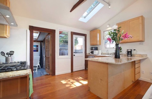Poets Corner House | Peaceful Haven Near Berkeley BART
