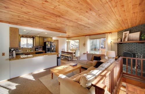 Pine Mountain Club Cabin | Peaceful & Idyllic Forest Cabin w/Pool Table