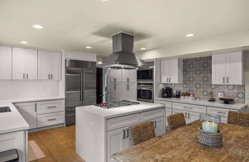 Del Monte Forest House | Pebble Beach Hacienda: 4 bedroom 4 bath close to the Ocean and Golf
