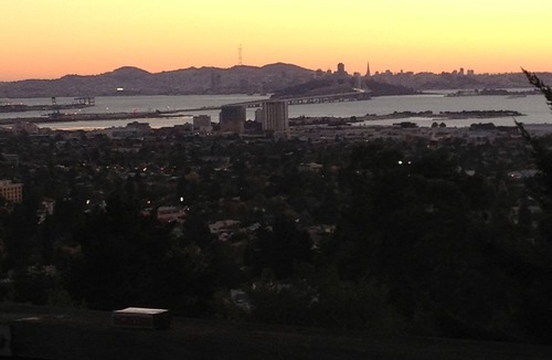 Berkeley Apartment | Penthouse Condo a short distance from UC. Very private gorgeous San Fran views