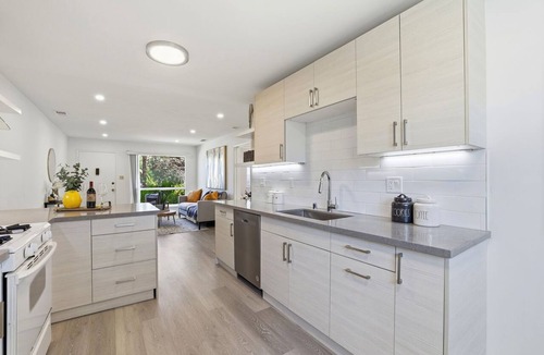 Old Mountain View House | Perfect Location, Contemporary 2-bedroom house in Mountain View with EV charger.