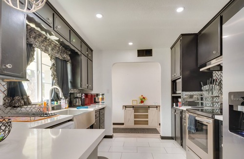 Atwater House | Pet-Friendly Atwater Home ~ 12 Mi to Yosemite Lake